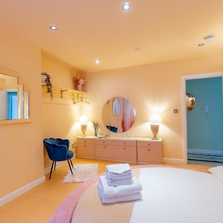 The Courtyard Suite By Margate Suites Esterno foto