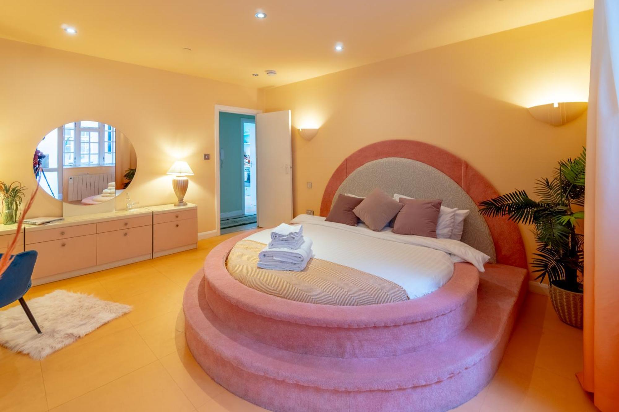 The Courtyard Suite By Margate Suites Esterno foto