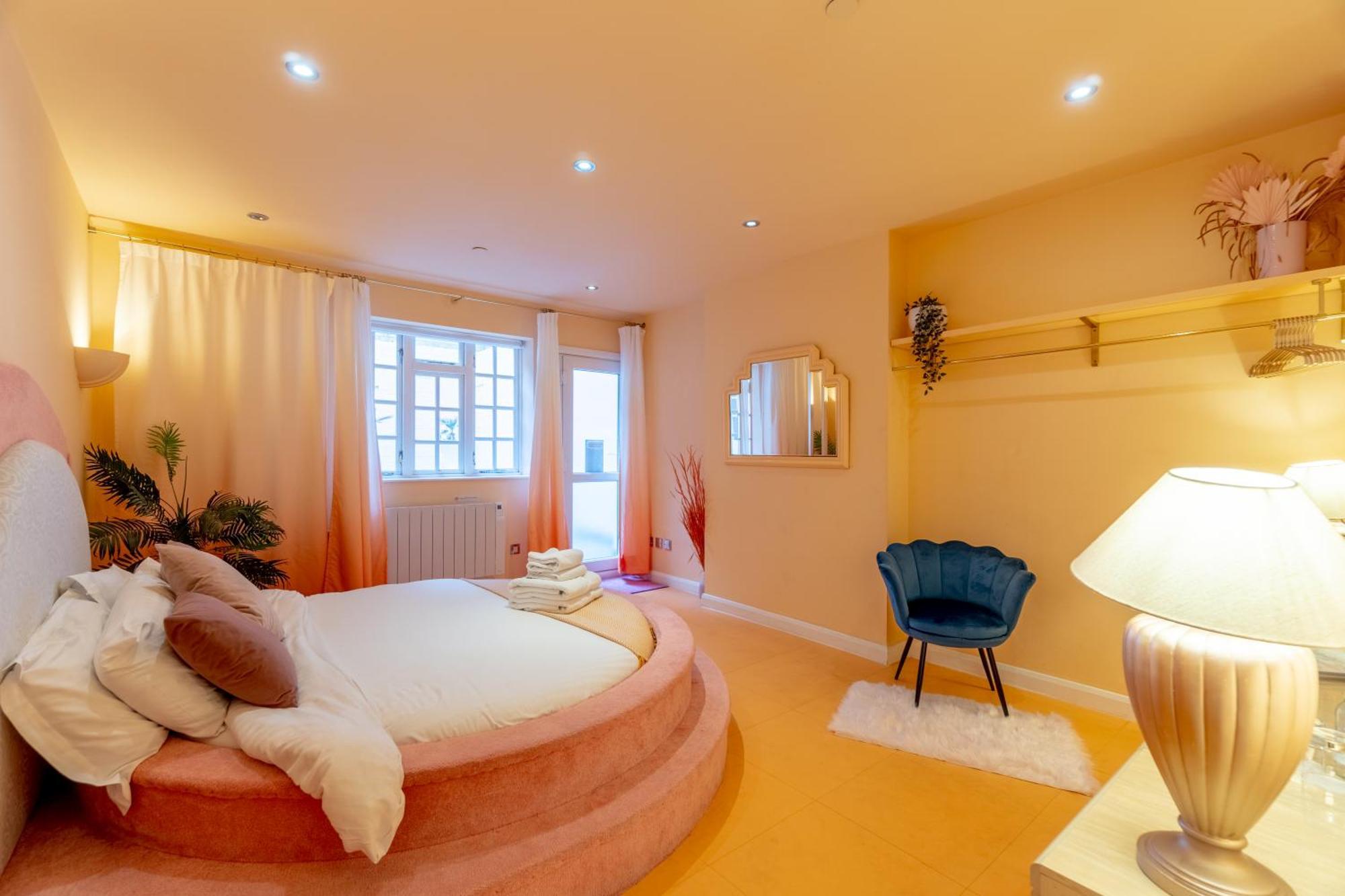 The Courtyard Suite By Margate Suites Esterno foto