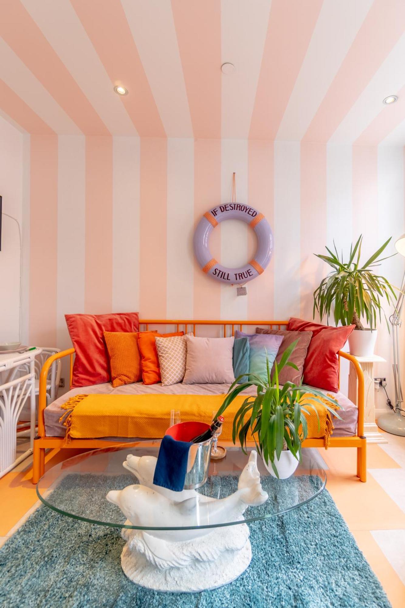 The Courtyard Suite By Margate Suites Esterno foto