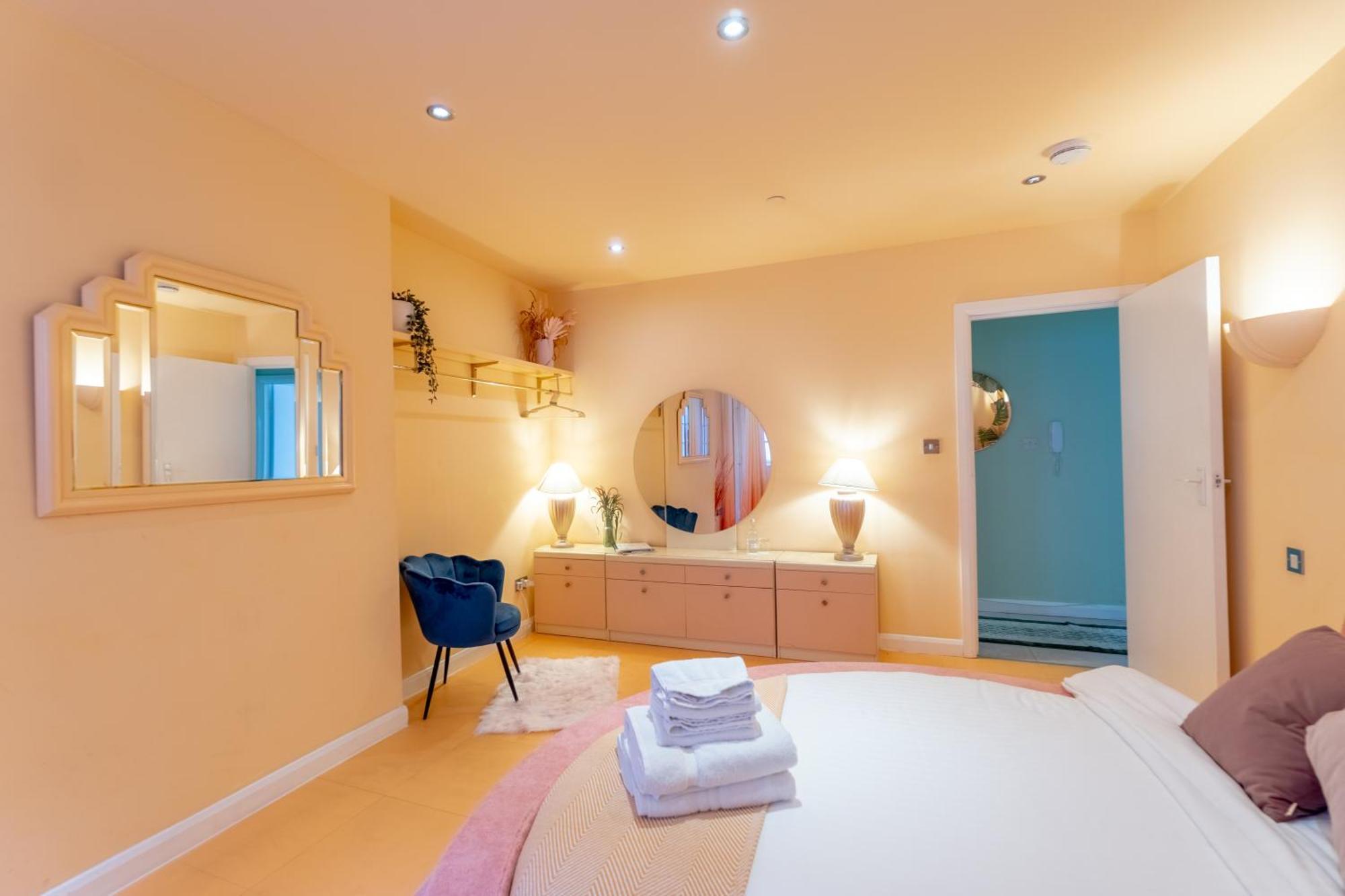 The Courtyard Suite By Margate Suites Esterno foto